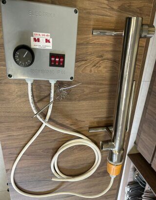 Проточный водонагреватель из нерж. стали (AISI 304) - 18/24 кВт 220В с пультом управлением (для ТЭНа G 1 1/4")диаметр резьбы 3/4",1" — фото